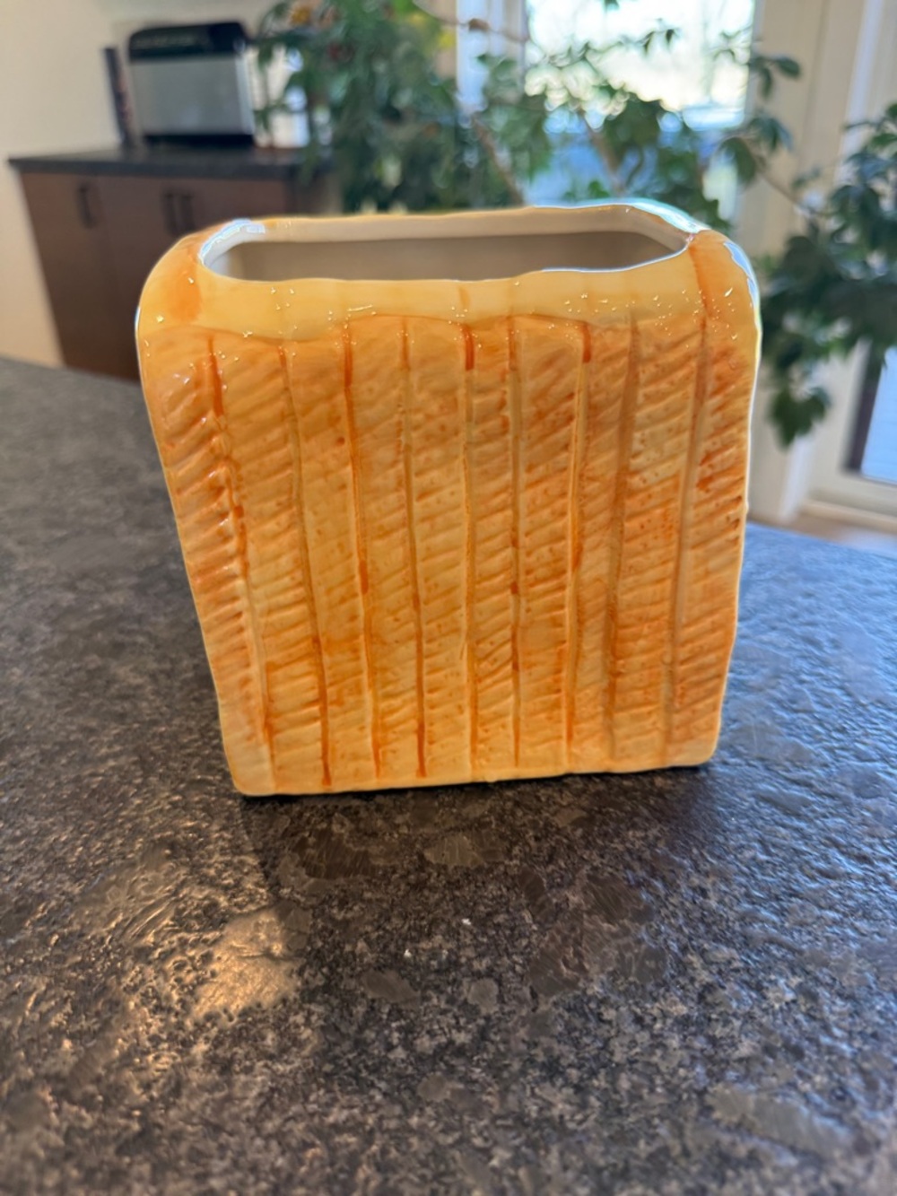 Urban Outfitters Bread Planter - Picture 6 of 11